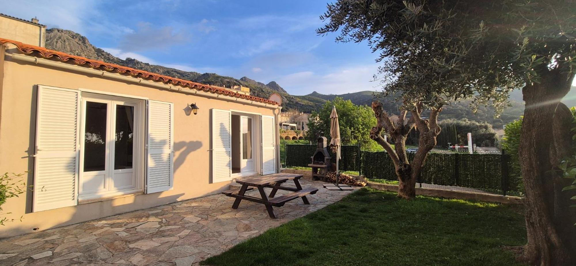Gîte A l'ombre du clocher Calenzana Extérieur photo